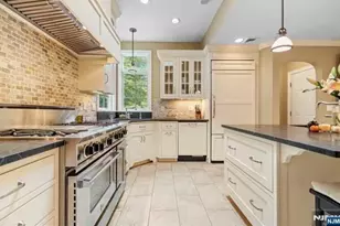 12 Lawrence Pkwy, Tenafly, NJ 07670 - Photo 15