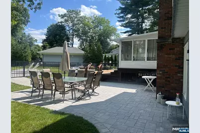 8 Byron Court, Allendale, NJ 07401 - Photo 11