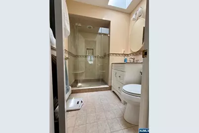 8 Byron Court, Allendale, NJ 07401 - Photo 13
