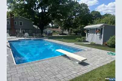 8 Byron Court, Allendale, NJ 07401 - Photo 21