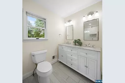 363 Vesta Court, Ridgewood, NJ 07450 - Photo 15
