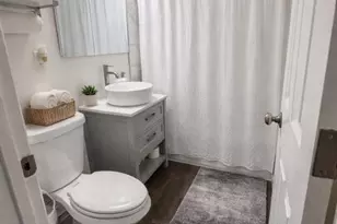 325 Oswald Pl, Union Township, NJ 07088 - Photo 7