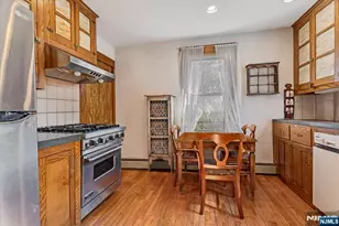 12-17 Roosevelt Pl, Fair Lawn, NJ 07410 - Photo 7
