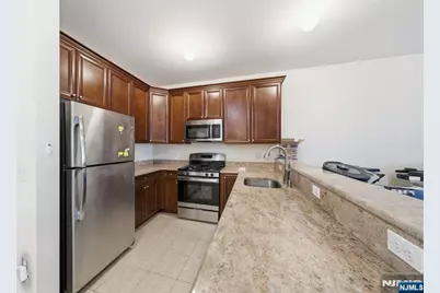3120 Cory Lane 3120 #3120, Elmwood Park, NJ 07407 - Photo 3