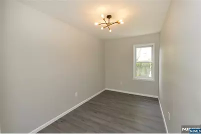 23 Bayview Avenue, Jersey City, NJ 07305 - Photo 11