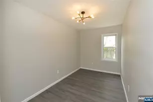 23 Bayview Ave, Jersey City, NJ 07305 - Photo 11