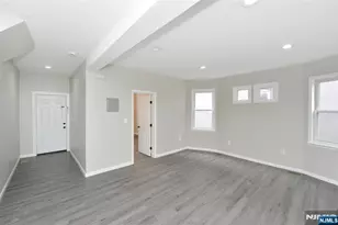 23 Bayview Ave, Jersey City, NJ 07305 - Photo 5