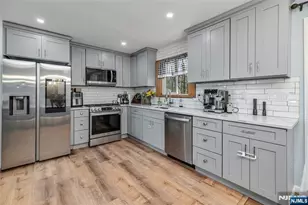 595 Echo Glen Ave, River Vale Township, NJ 07675 - Photo 7
