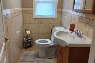 190 Martha Ave, Elmwood Park, NJ 07407 - Photo 17