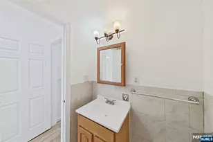 78 Beverly St, Newark, NJ 07108 - Photo 47