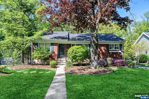 31 Stonefield Rd, Glen Rock, NJ 07452 - Photo 1