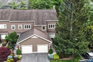 227 Westervelt Ln, Mahwah, NJ 07430 - Photo 3