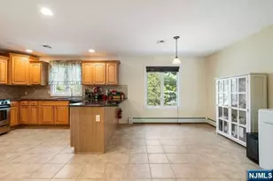 17 Skymark Ct, Upper Saddle River, NJ 07458 - Photo 11