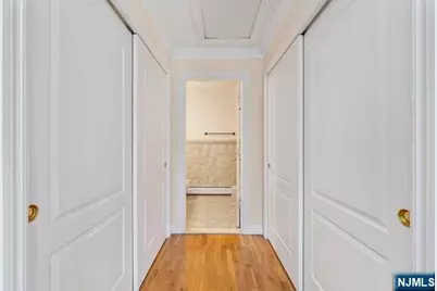 17 Skymark Court, Upper Saddle River, NJ 07458 - Photo 17