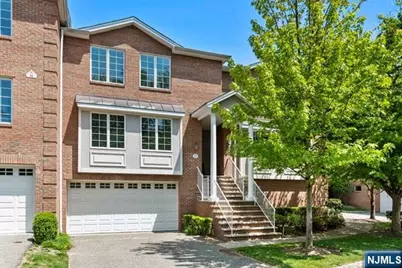 17 Skymark Court, Upper Saddle River, NJ 07458 - Photo 1