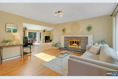 28 Pitcairn Avenue, Ho Ho Kus, NJ 07423 - Photo 3