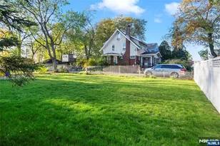 266 Elm Ave, Teaneck Township, NJ 07666 - Photo 3