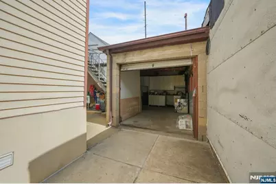 172 Chestnut Street, Newark, NJ 07105 - Photo 31