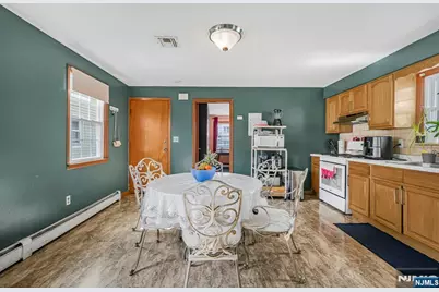 172 Chestnut Street, Newark, NJ 07105 - Photo 13