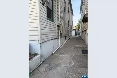 17 Quinn Street, Paterson, NJ 07501 - Photo 13