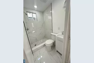 176 Lake Avenue 2 #2, Clifton, NJ 07011 - Photo 5