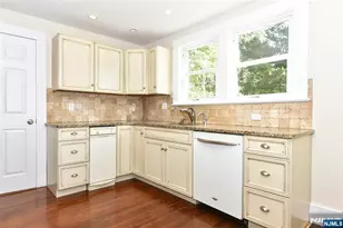 36 Hines Ave, Mahwah, NJ 07430 - Photo 11