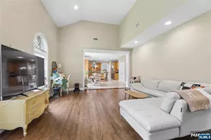 4 Leoson Pkwy, Old Tappan, NJ 07675 - Photo 11