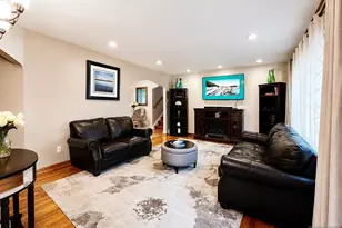 321 Maplewood Dr, Paramus, NJ 07652 - Photo 3