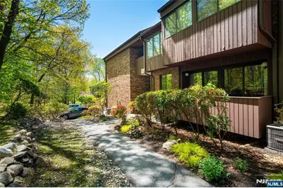 138 Indian Hollow Court, Mahwah, NJ 07430 - Photo 37