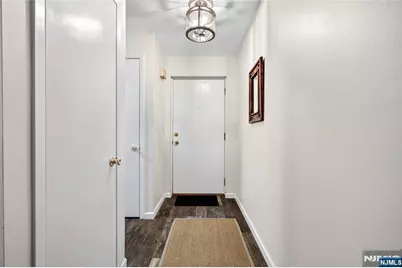 138 Indian Hollow Court, Mahwah, NJ 07430 - Photo 7