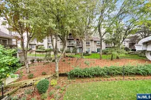 549 Windsor Dr 549, Palisades Park, NJ 07650 - Photo 23