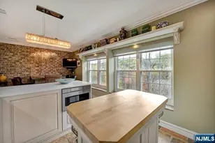 549 Windsor Dr 549, Palisades Park, NJ 07650 - Photo 15