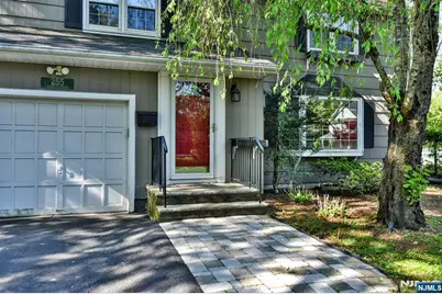 255 Park Avenue, Allendale, NJ 07401 - Photo 3