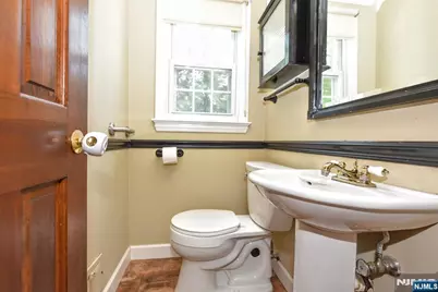 255 Park Avenue, Allendale, NJ 07401 - Photo 13