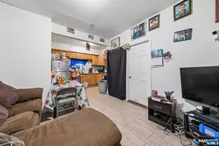 416 Frankfort St, Orange, NJ 07050 - Photo 17
