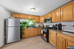 416 Frankfort St, Orange, NJ 07050 - Photo 3