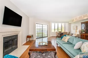 1360 Hamburg Turnpike 402, Wayne, NJ 07470 - Photo 3