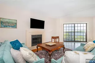 1360 Hamburg Turnpike 402, Wayne, NJ 07470 - Photo 5