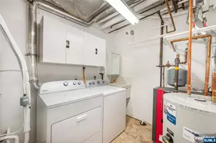 1360 Hamburg Turnpike 402, Wayne, NJ 07470 - Photo 25