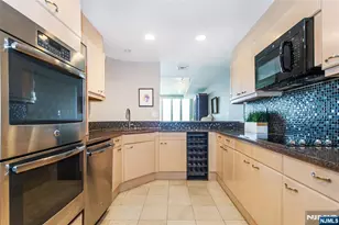1360 Hamburg Turnpike 402, Wayne, NJ 07470 - Photo 11