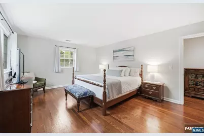 118 Manito Avenue, Oakland, NJ 07430 - Photo 25