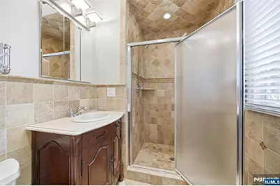 118 Manito Avenue, Oakland, NJ 07430 - Photo 27