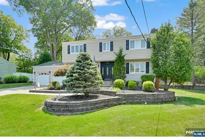 118 Manito Avenue, Oakland, NJ 07430 - Photo 3