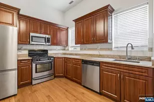 1 Grant St, Montclair, NJ 07042 - Photo 5