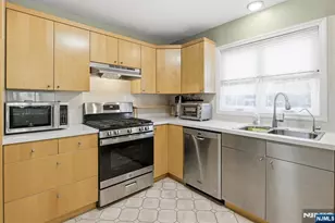 154 Marion Dr, West Orange Township, NJ 07052 - Photo 7