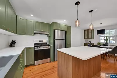 2-05 33rd Street, Fair Lawn, NJ 07410 - Photo 7