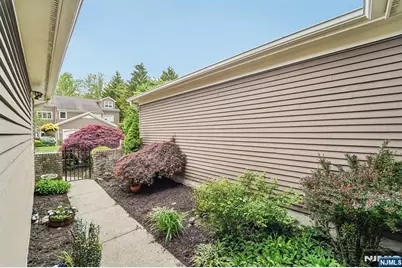 224 Westervelt Lane, Mahwah, NJ 07430 - Photo 3