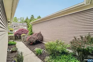 224 Westervelt Ln, Mahwah, NJ 07430 - Photo 3