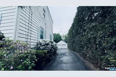 86 Walnut Street, Ridgewood, NJ 07450 - Photo 13