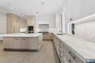 351 Lewelen Cir, Englewood, NJ 07631 - Photo 17